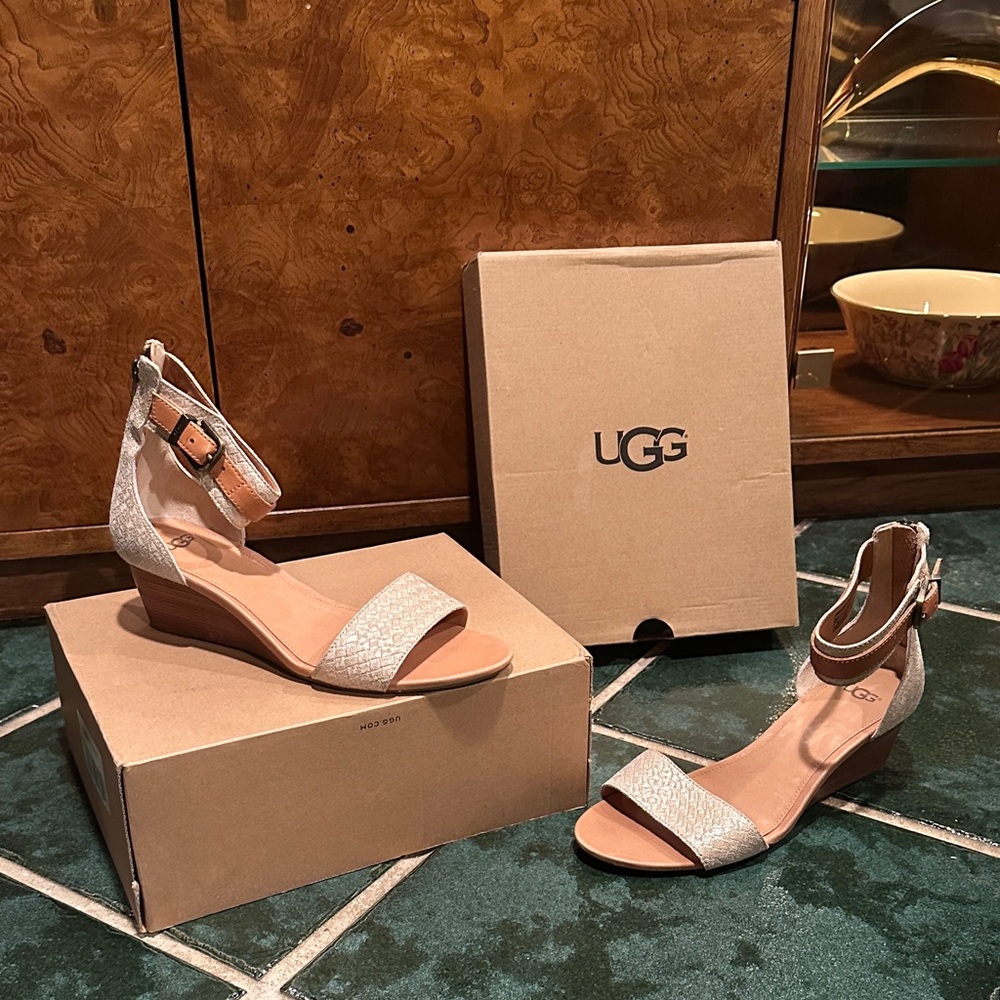 UGG Women's Cream and Tan Wedge Sandals